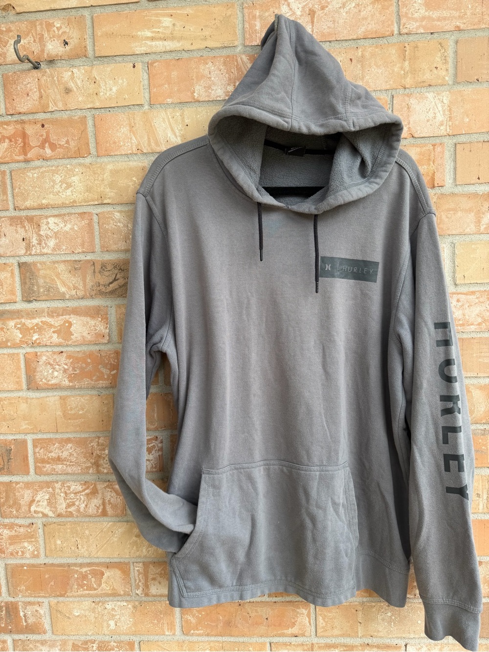 Hurley Men’s Gray Hooded Sweatshirt with Pocket